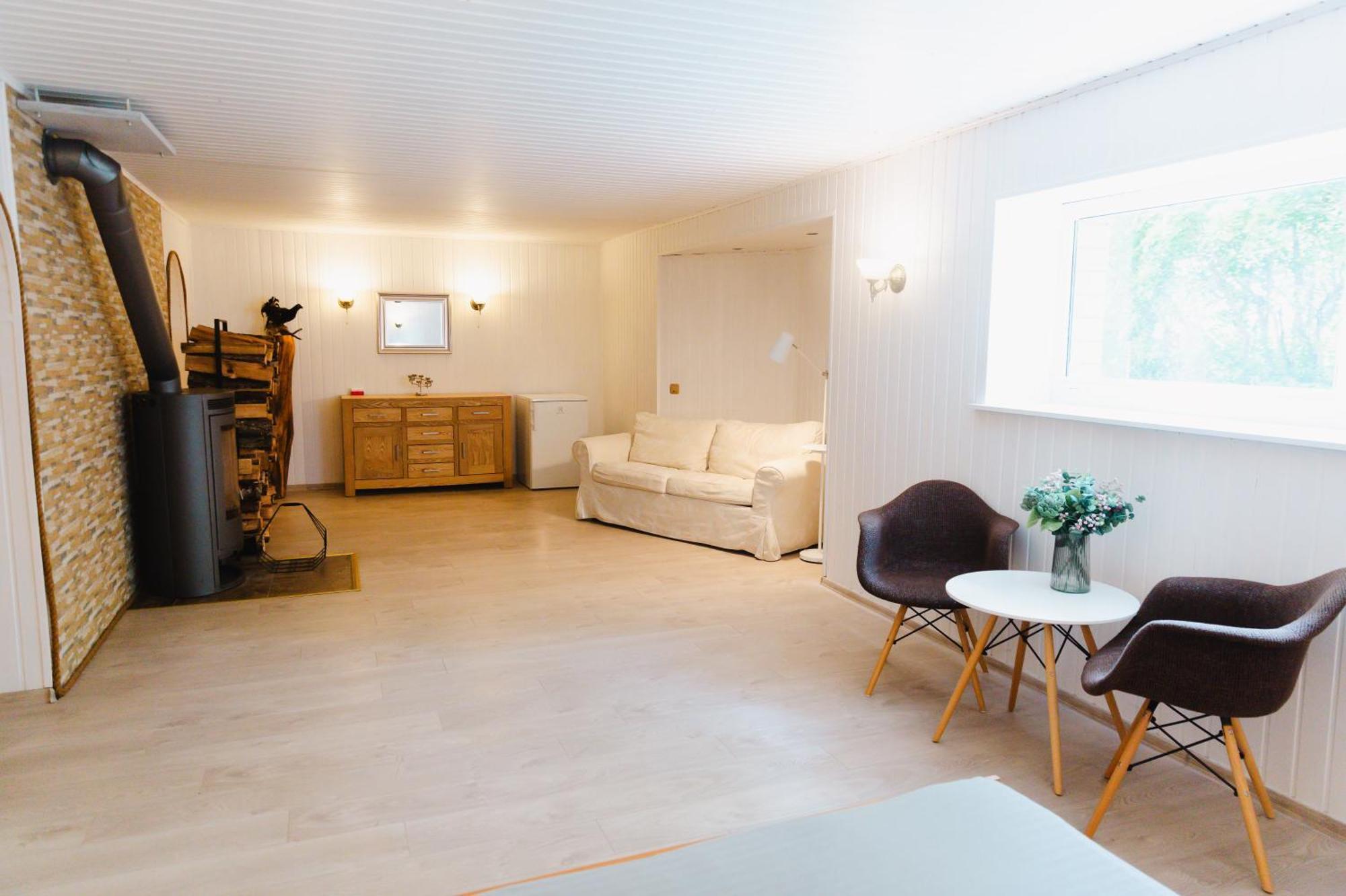 Konrad Family Guesthouse Kuressaare Kamer foto