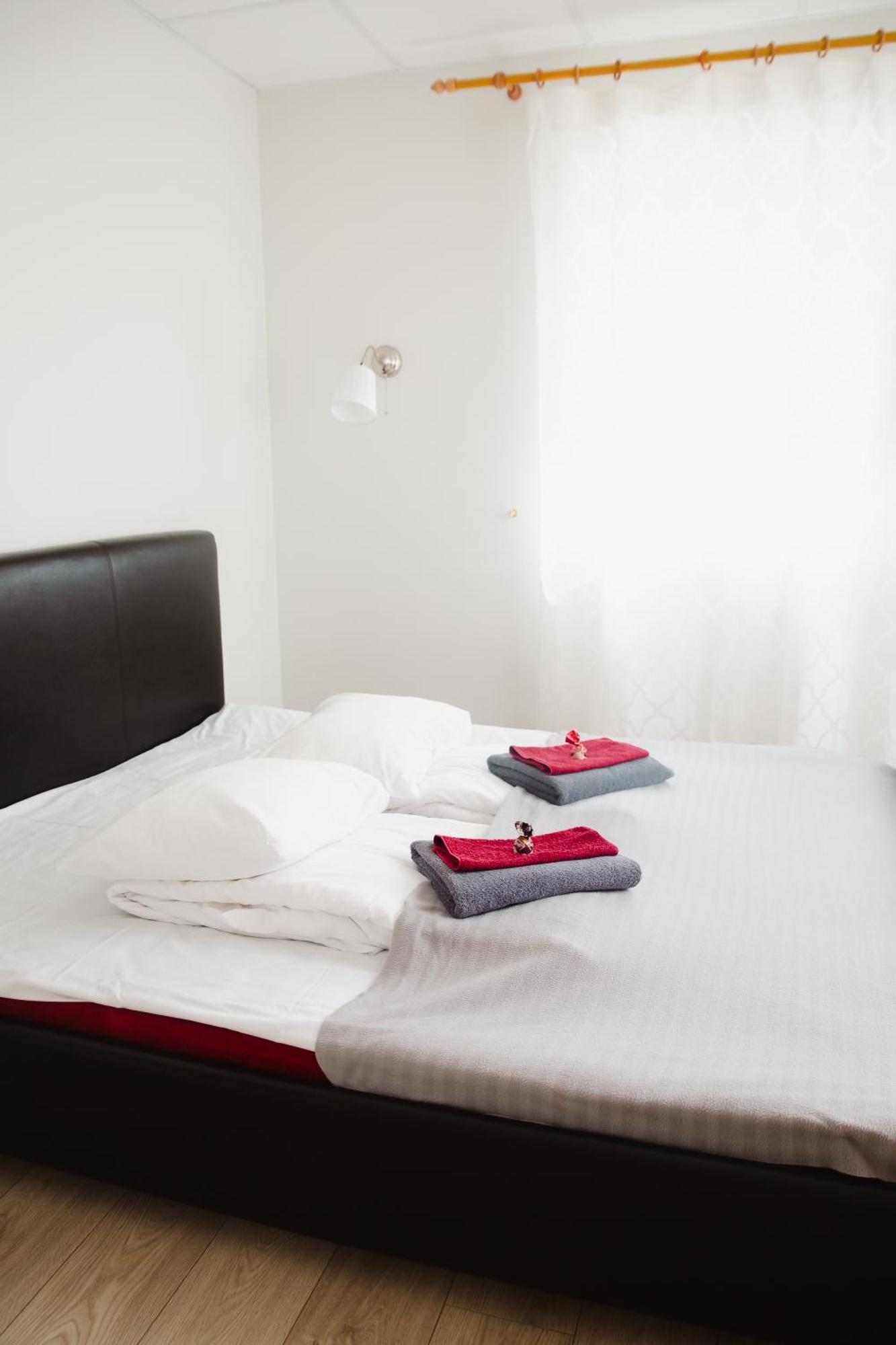 Konrad Family Guesthouse Kuressaare Kamer foto