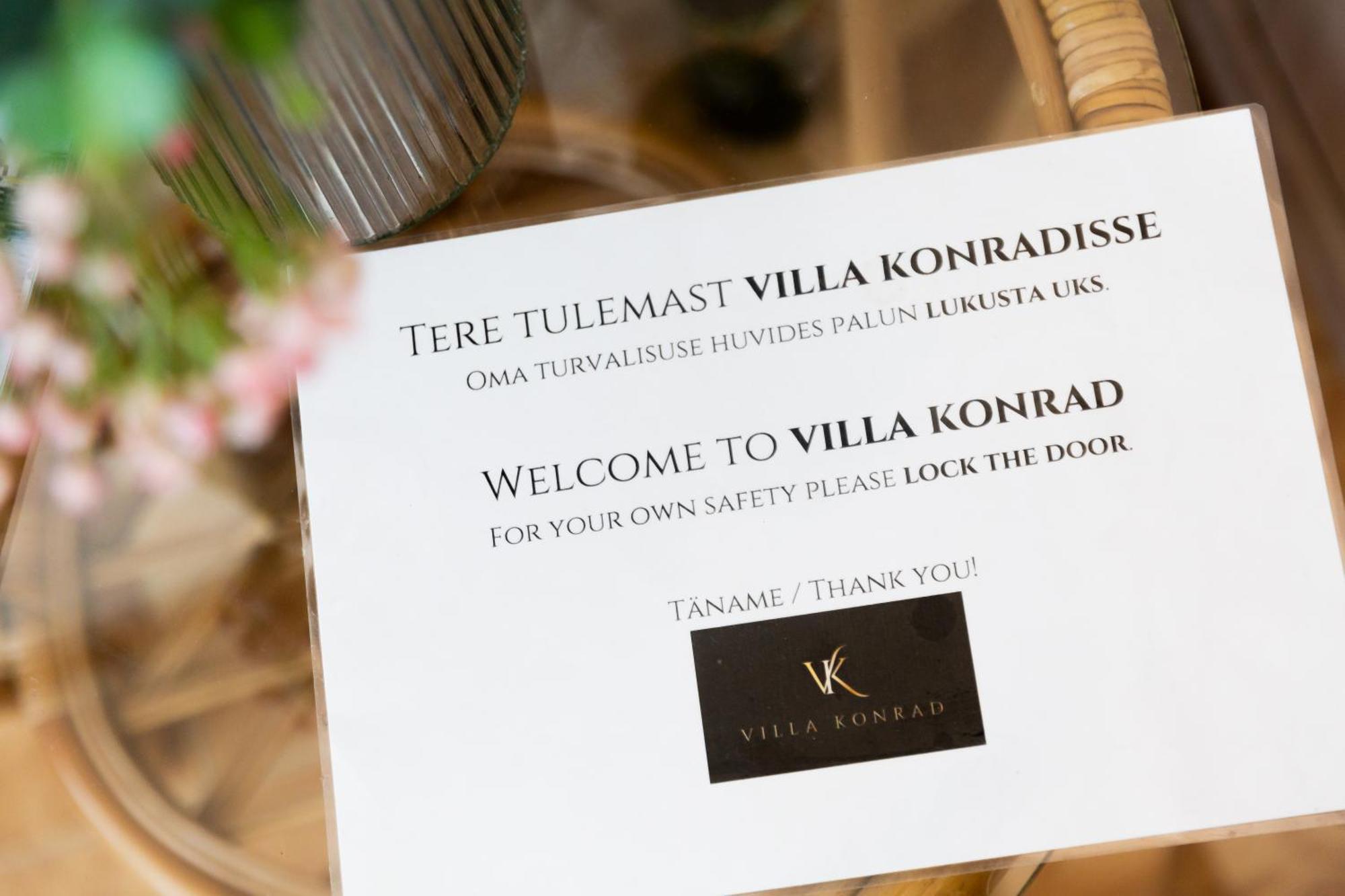 Konrad Family Guesthouse Kuressaare Buitenkant foto