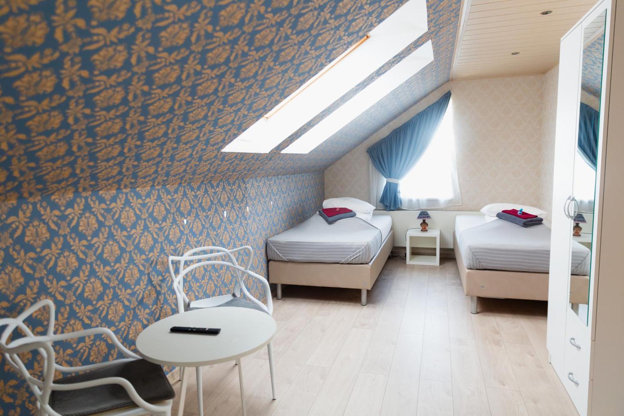 Konrad Family Guesthouse Kuressaare Buitenkant foto