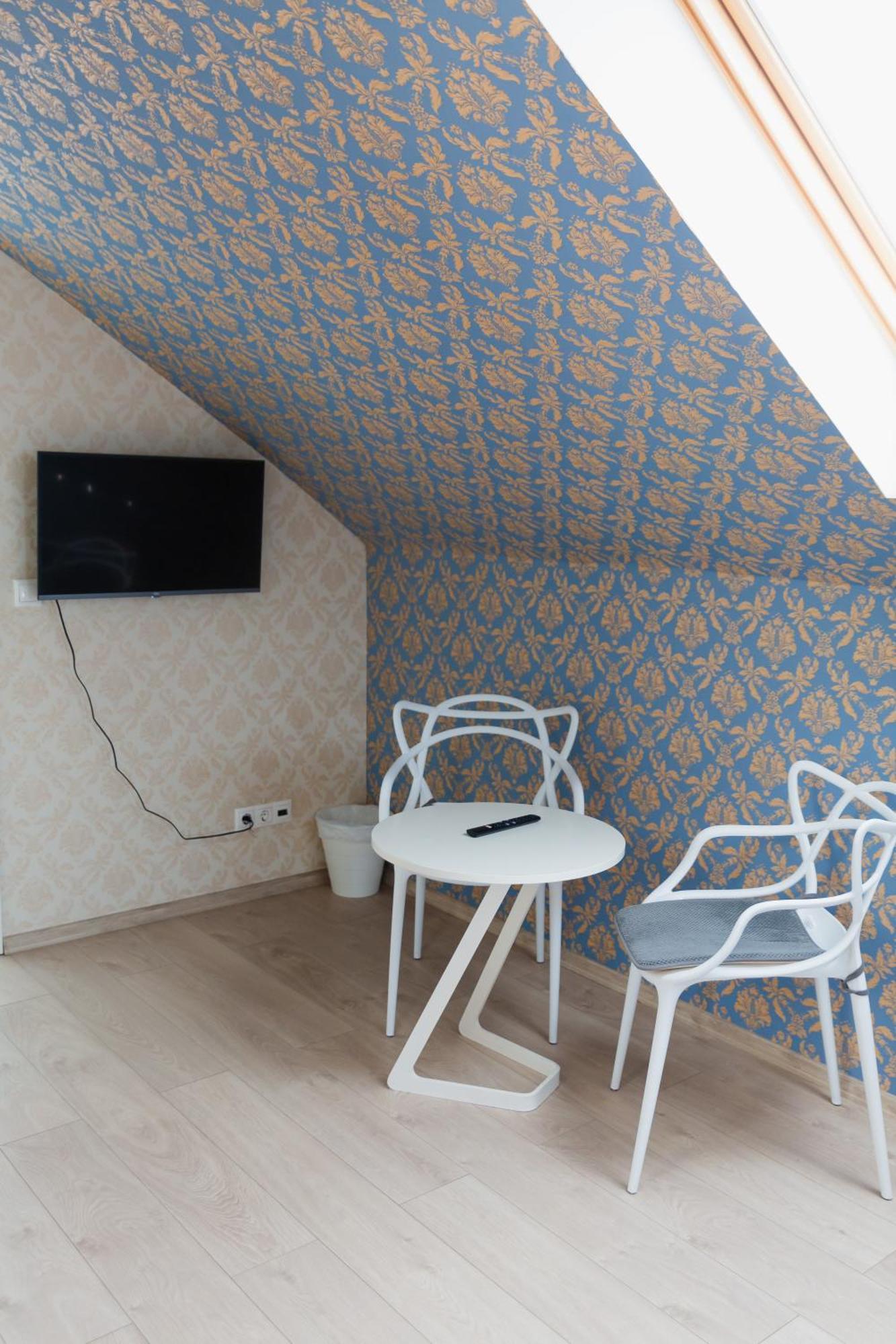 Konrad Family Guesthouse Kuressaare Buitenkant foto