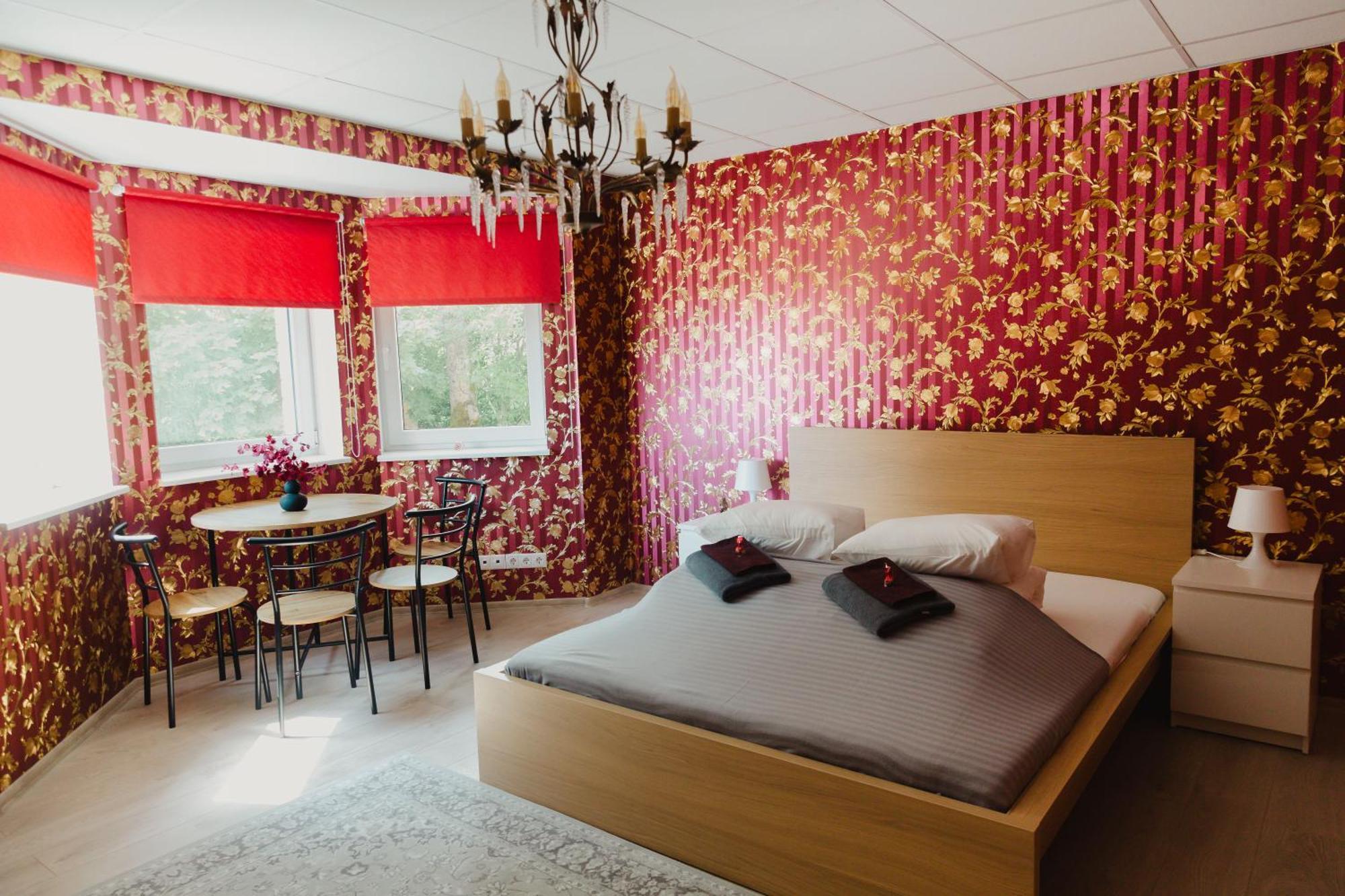 Konrad Family Guesthouse Kuressaare Buitenkant foto
